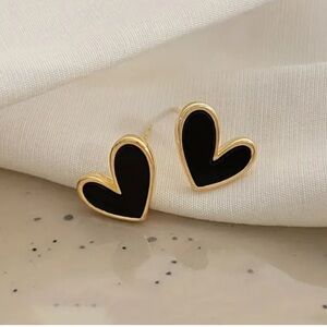 Cute Black Heart Earrings